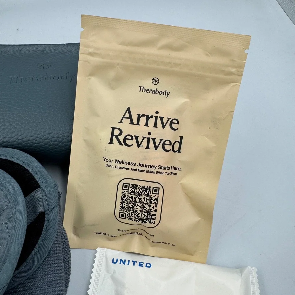 Therabody Amenity Kit Grey‎ United Airlines Arrive Revived